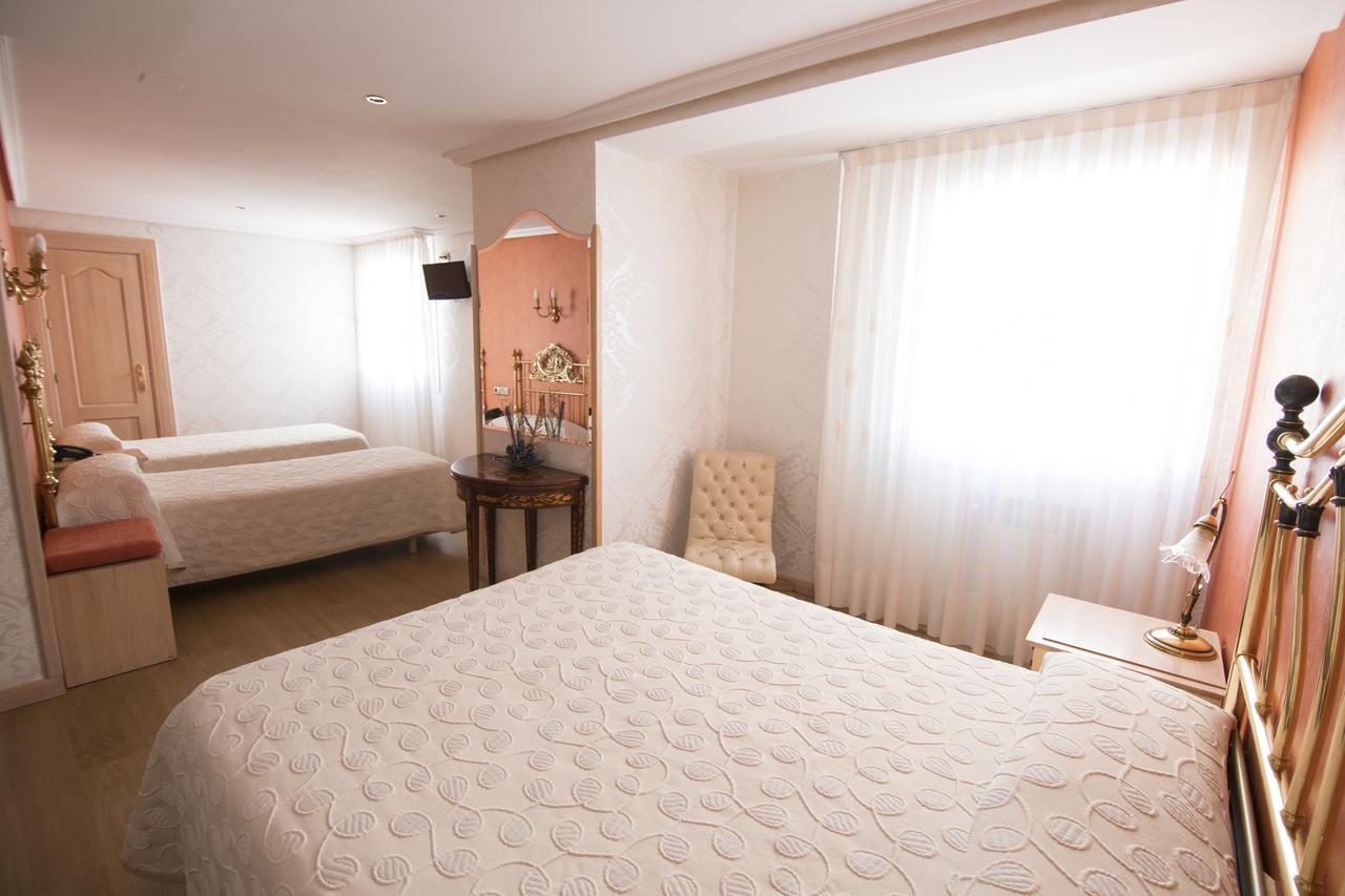 Hotel Julia Aranda de Duero Exterior photo